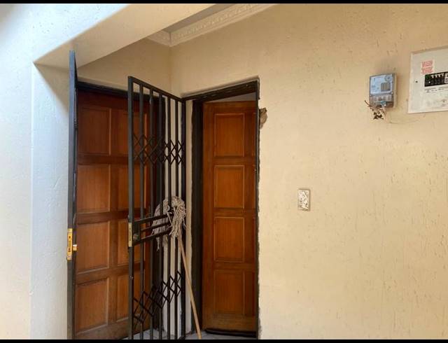 3 BEDROOM HOUSE FOR SALE IN MEADOWLANDS